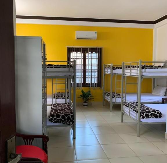 Cheerful Hoi An Hostel