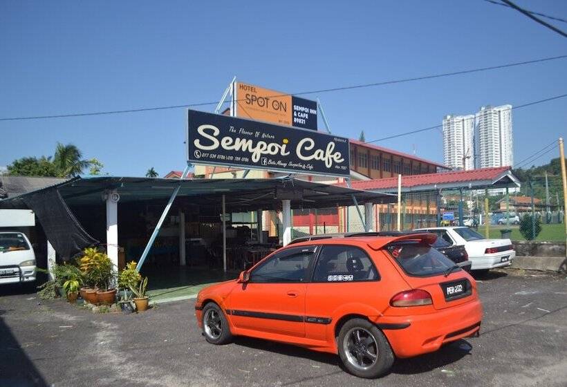 酒店 Spot On 89821 Batu Maung Sempoi Inn And Cafe