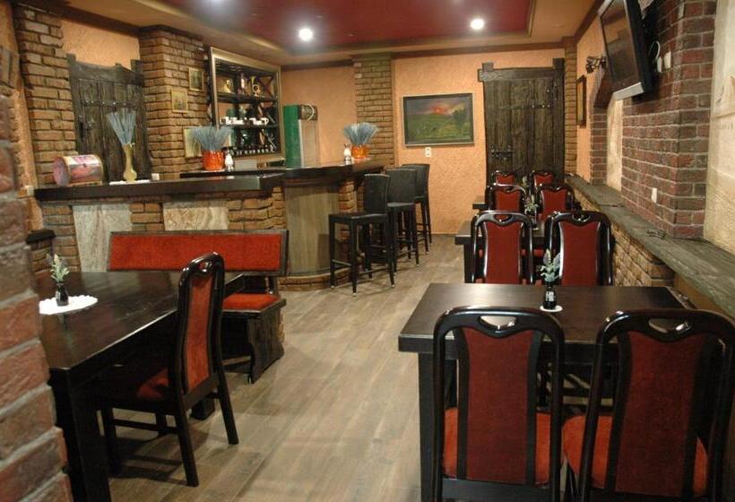 Motel гостинний двір