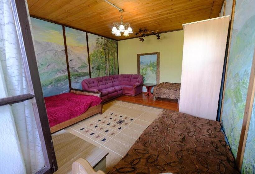 پانسیون Laila Guest House