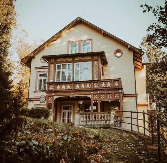 پانسیون Villa Belvedere