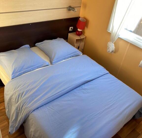 住宿加早餐  Lo Soulenquo à Fonteilles Sur Le Gr 65