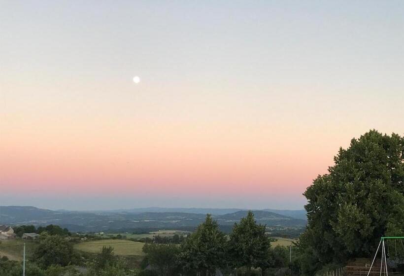 住宿加早餐  Lo Soulenquo à Fonteilles Sur Le Gr 65