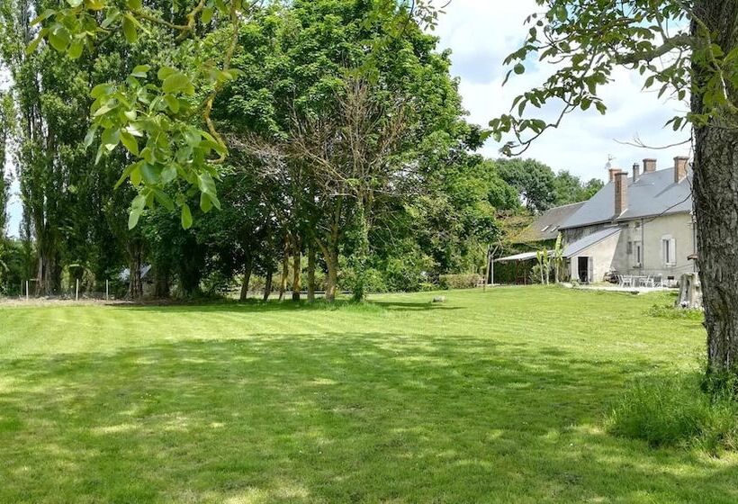 تختخواب و صبحانه La Ferme De L Isle Et Sa Roulotte