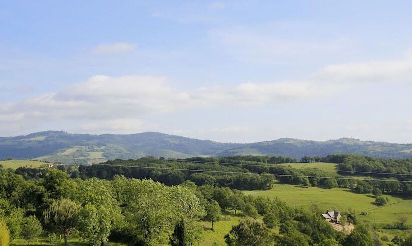 بنسيون La Source Gilhodes