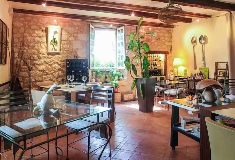 ペンション La Gentilhommière Restaurant Etincelles