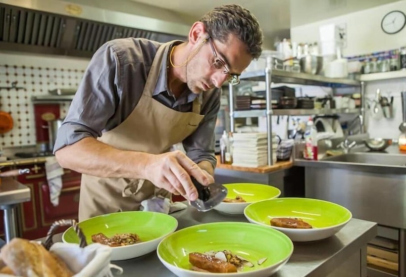 ペンション La Gentilhommière Restaurant Etincelles