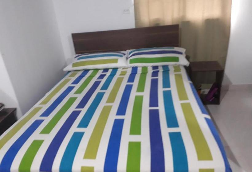 پانسیون Ludisa House