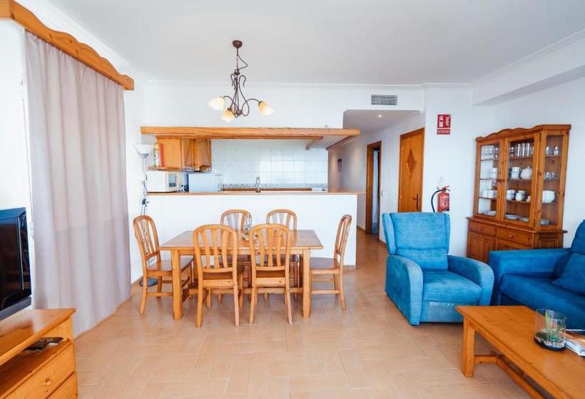 פונדק Apartamentos Punta Prima Beach