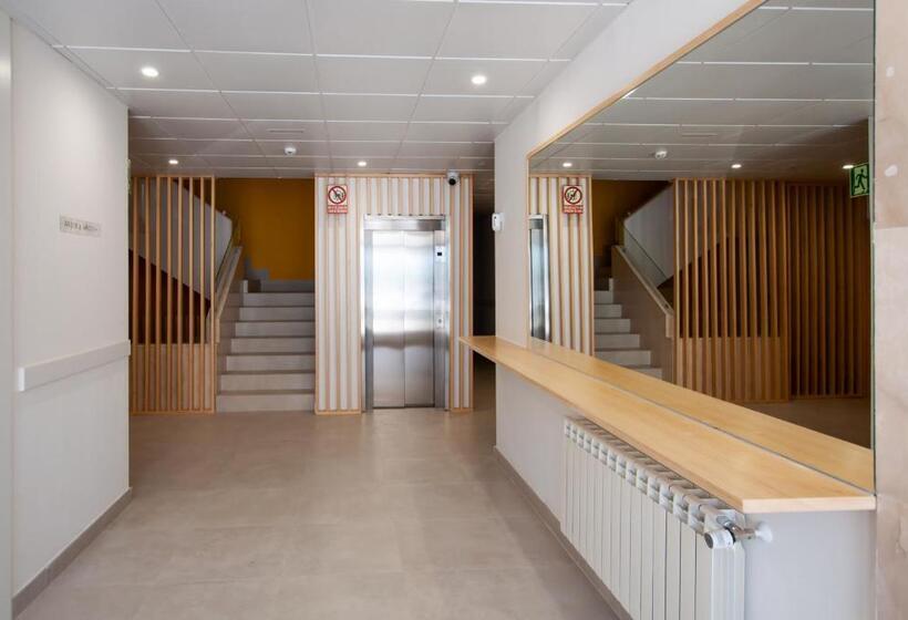 Отель Apartamentos Atempo Aranjuez