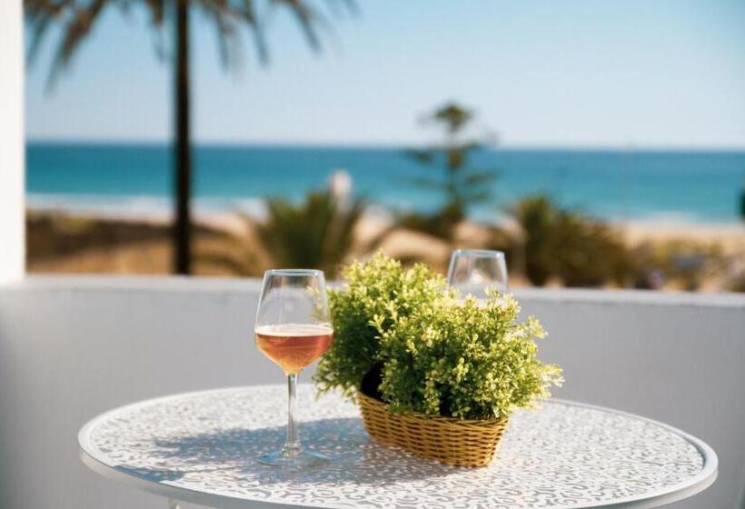 هتل Avenida Playa