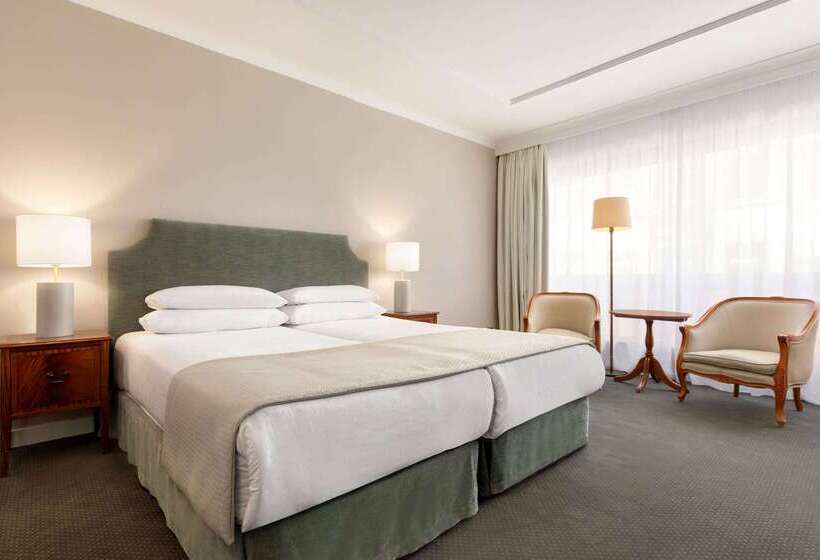 Отель Avenue Louise Brussels Trademark Collection By Wyndham