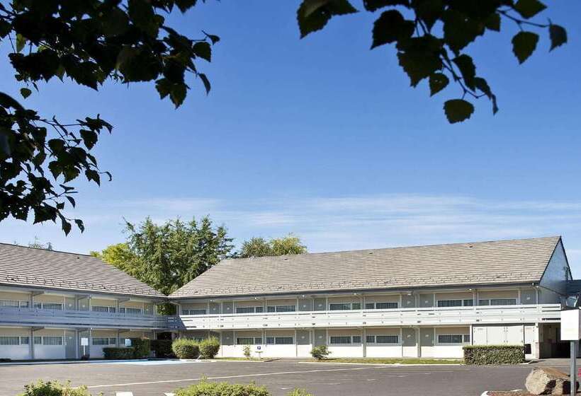 호텔 Campanile Clermont Ferrand ~ Riom