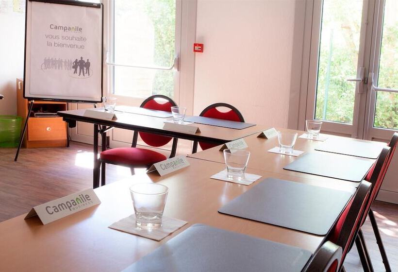 בית מלון כפרי Campanile Tours Sud  Chambraylestours