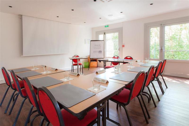 Hotel Campanile Tours Sud Chambraylestours