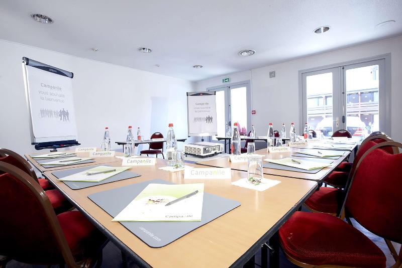 בית מלון כפרי Campanile Tours Sud  Chambraylestours