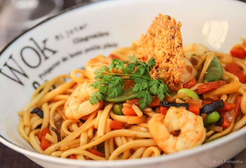 هتل Restaurant Kyriad Brive Centre