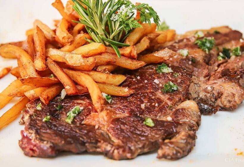 هتل Restaurant Kyriad Brive Centre