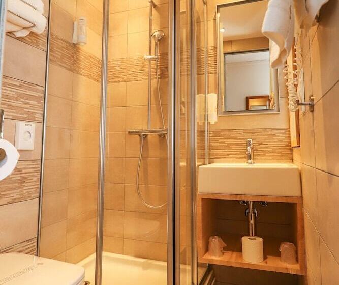 בית מלון כפרי Restaurant Kyriad Brive Centre