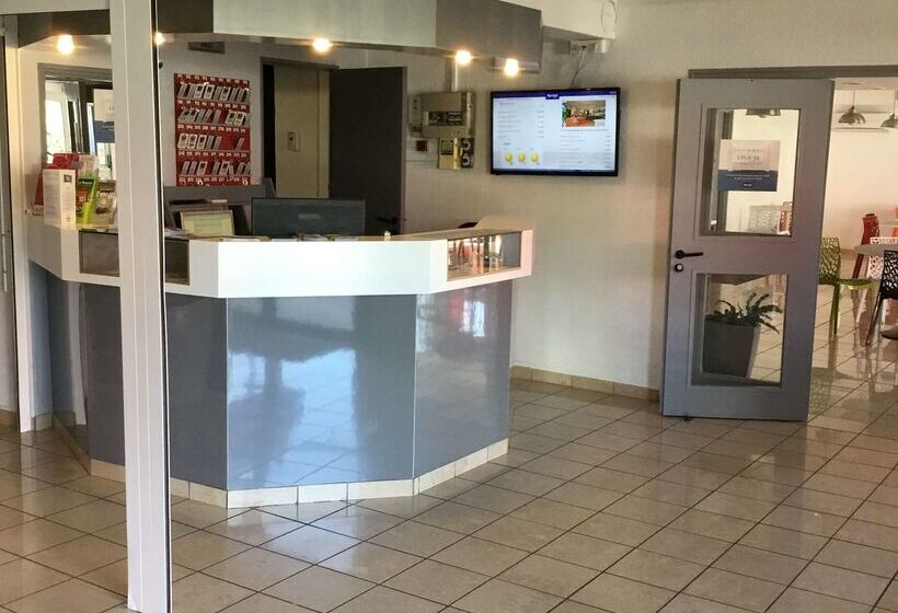 Отель Kyriad Direct Arles