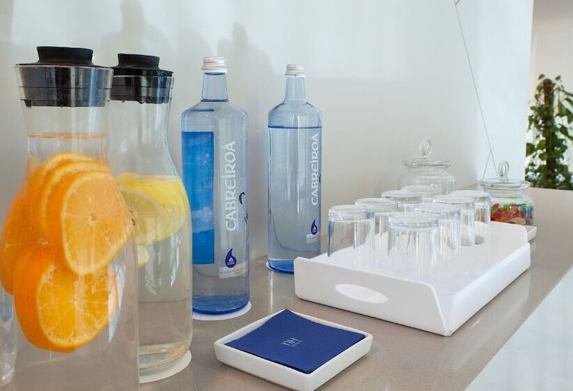 هتل NH Barajas Airport