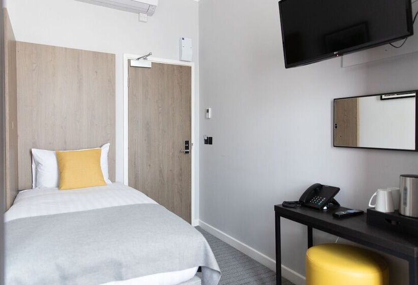 هتل Princes Square