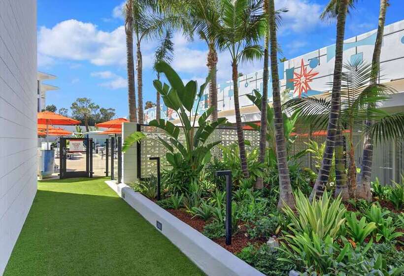 هتل The Beverly Hilton