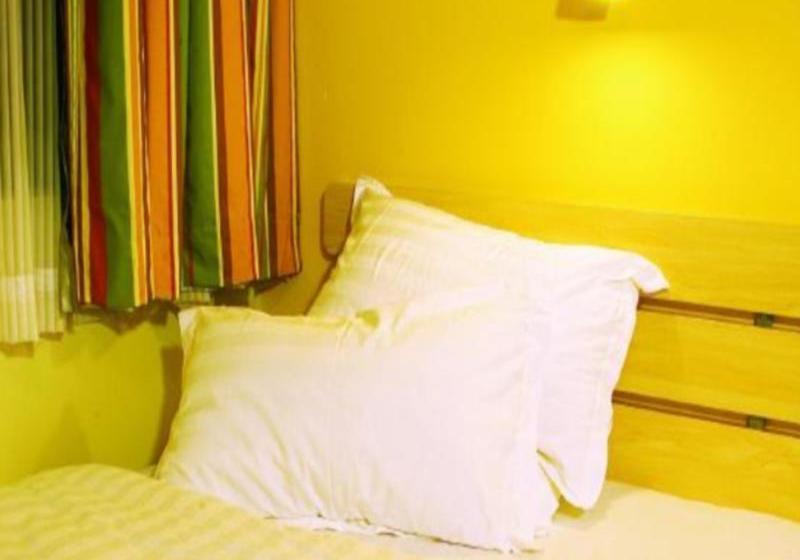 בית מלון כפרי 7days Inn Hohhot Railway Station