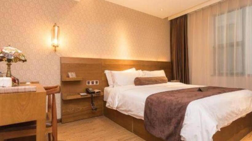 בית מלון כפרי James Joyce Coffetel Yichang East Railway Station Central Bus Station