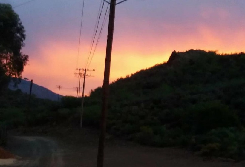 Cosy 6 Person Cottage With Mountain View