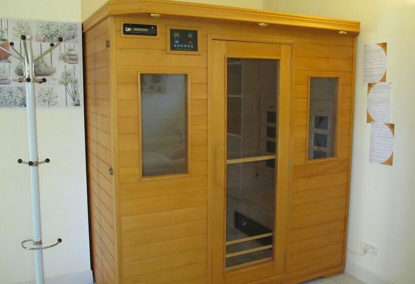 Отель Le Clos De Saires Lodges