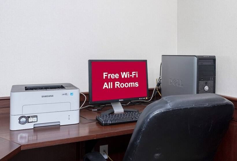 فندق Hometowne Studios By Red Roof Wilmington   New Castle