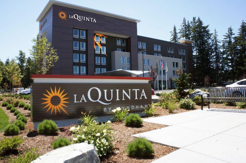 בית מלון כפרי La Quinta Inn & Suites By Wyndham Marysville