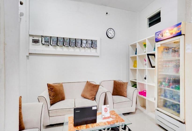 Отель Oyo 3705 Orchid Family Residence