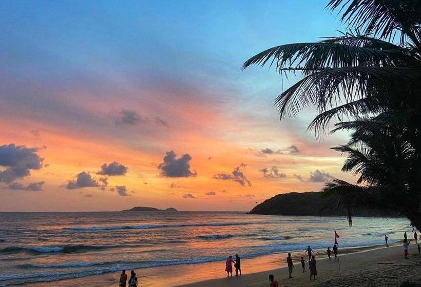 ペンション Sun Kissed Holidays Dabolim Goa Gold