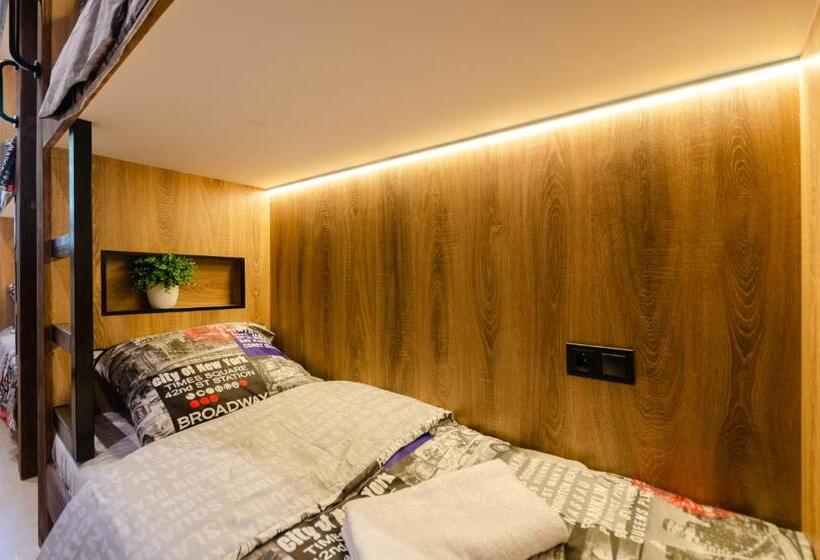 Underground Hostel