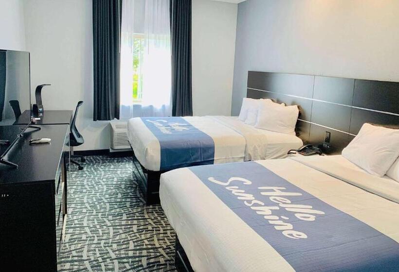 בית מלון כפרי Days Inn & Suites By Wyndham Horn Lake   Memphis Graceland