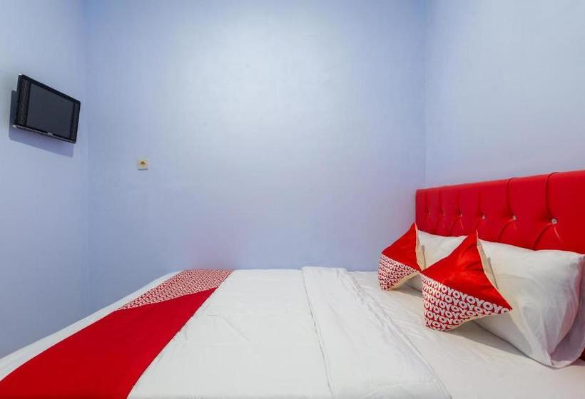 בית מלון כפרי Reddoorz Near Stadion Wilis Madiun