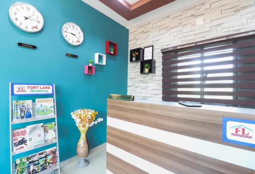 ホテル Oyo 70830 Fort Land Residency