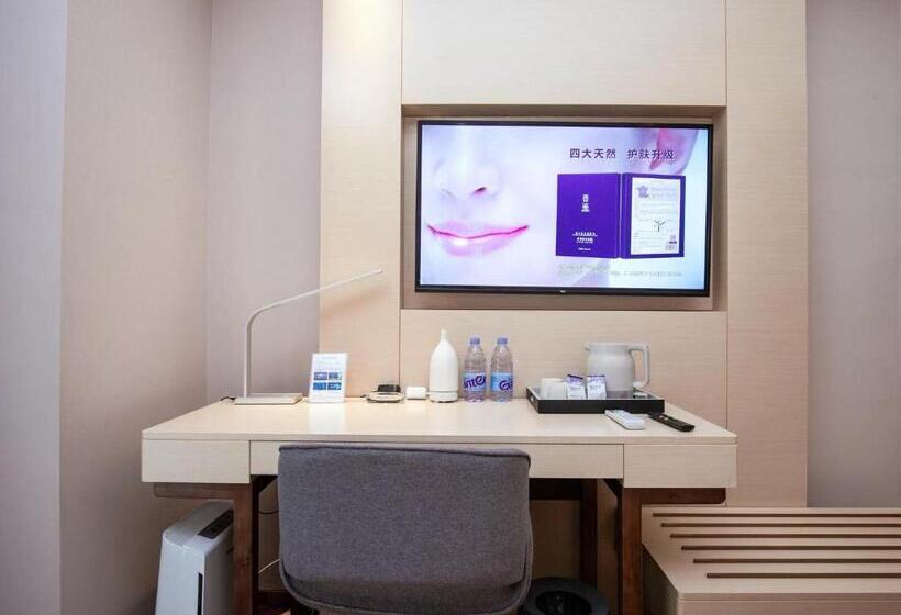 Lavande Hotel Chongqing West Station Baguo Cheng