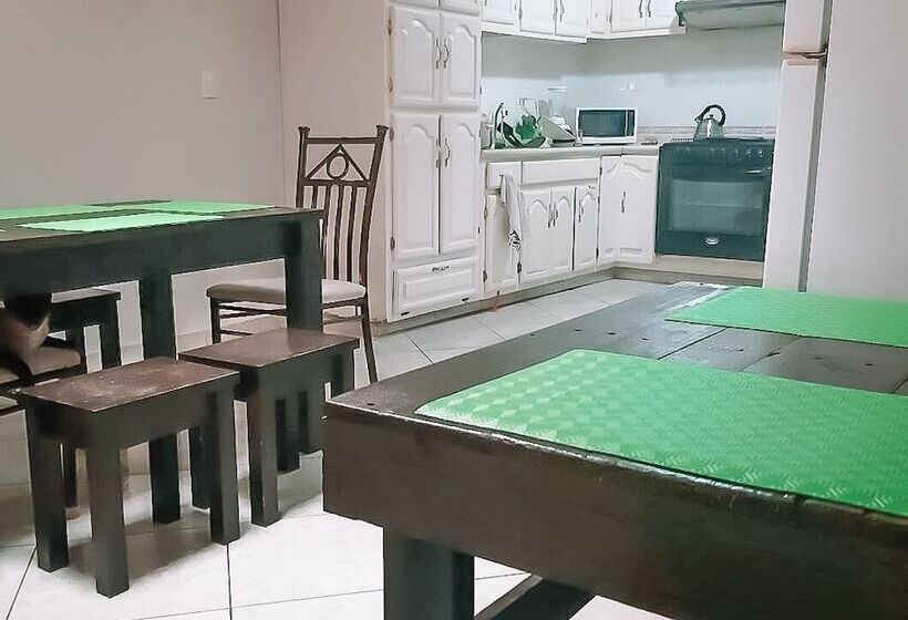 پانسیون Pueblo Nomada   Hostel
