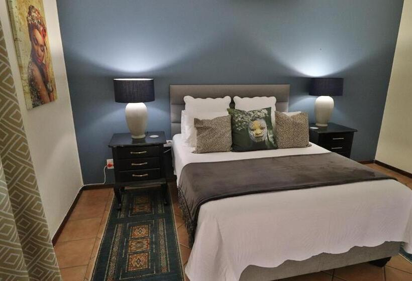 פנסיון Highway Gardens Guest House