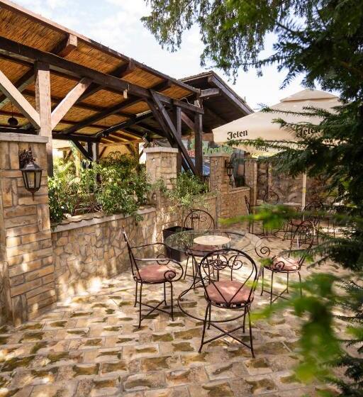 تختخواب و صبحانه Garden House