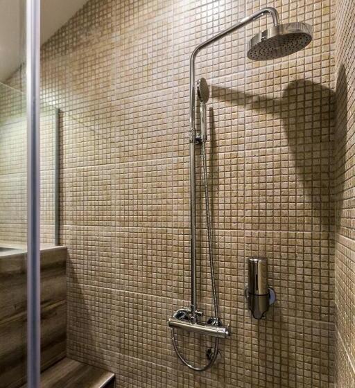 هتل Crystal Light