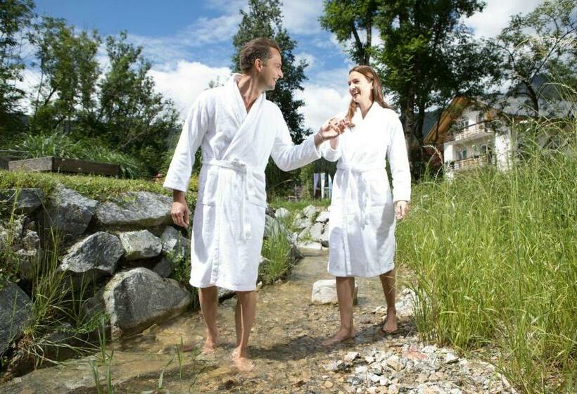 Отель Optimamed Gesundheitsresort Weißbriach Gmbh