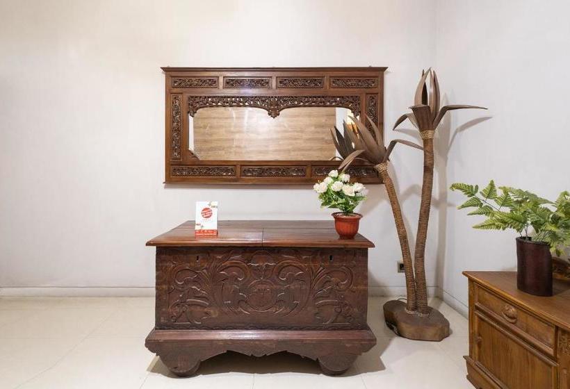 هتل Oyo 2995 Oemah Sorowajan Homestay Syariah