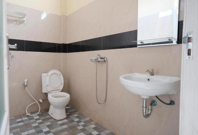 پانسیون Reddoorz Syariah At Hotel Grand Mentari