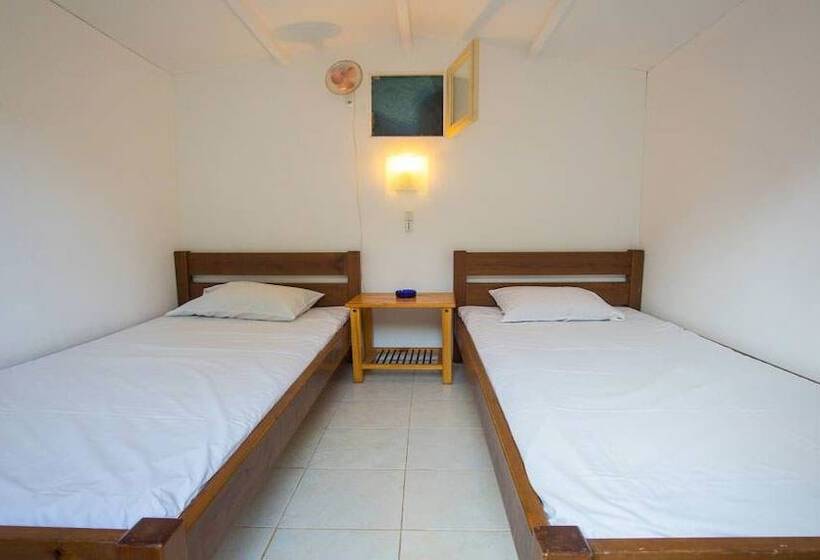 هتل Krios Beach Camping