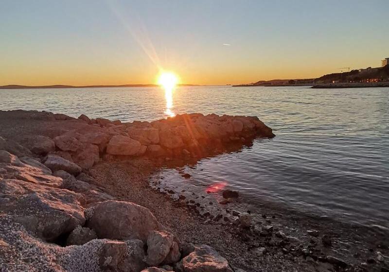 پانسیون Apartments Song