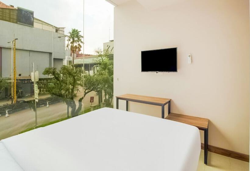 هتل Capital O Sentra Paskal